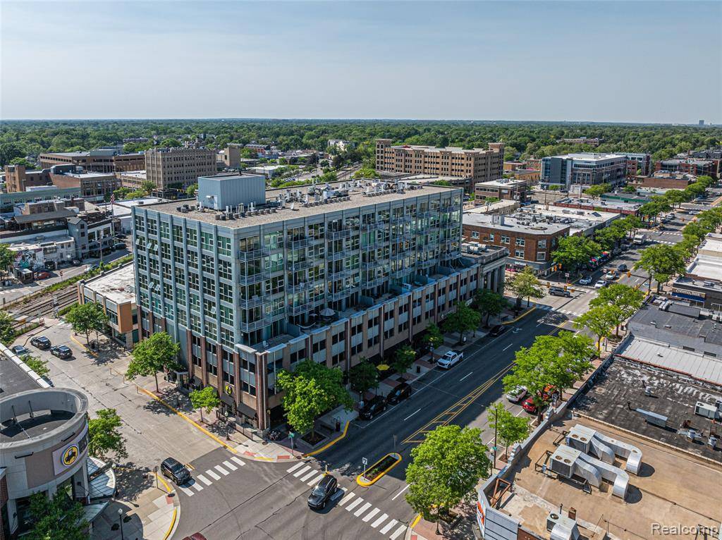 Royal Oak, MI 48067,100 W 5th Street