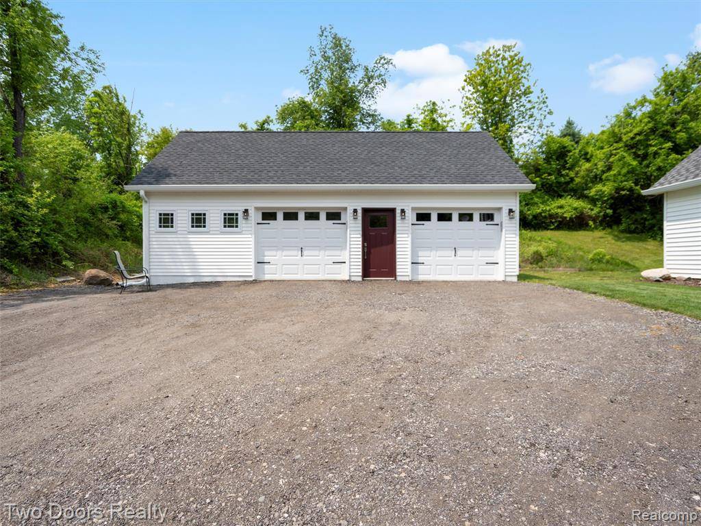 Oxford, MI 48370,3040 Honey Bee Lane