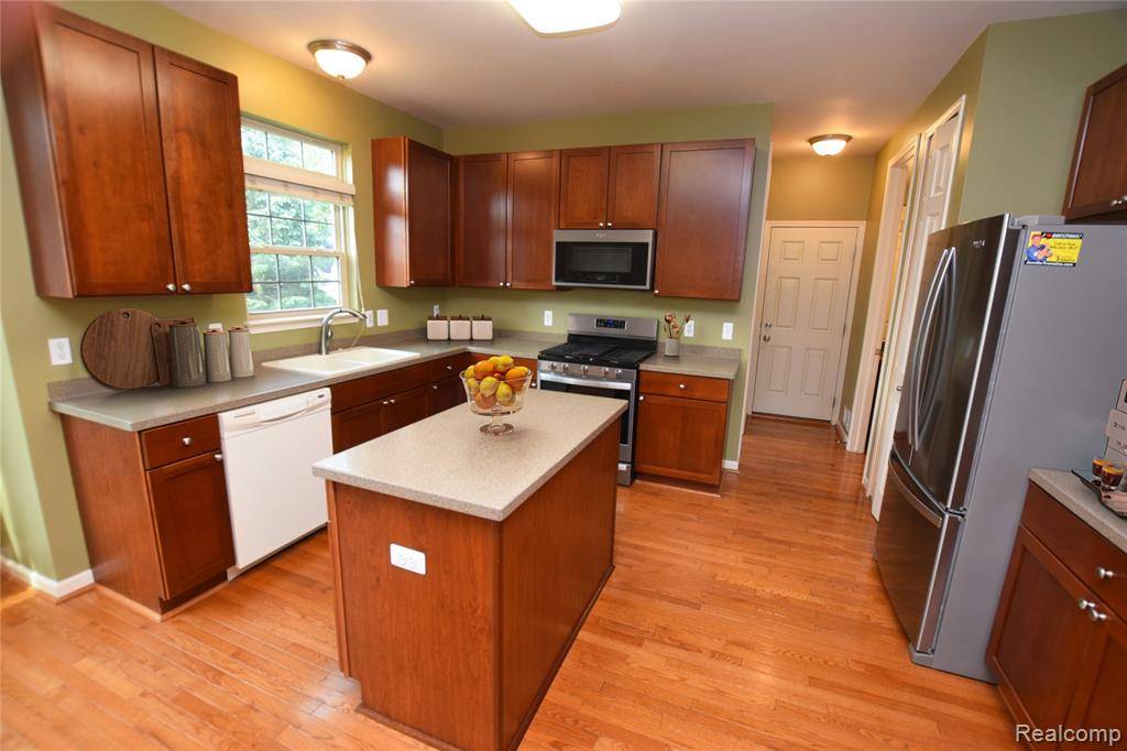 Grand Blanc, MI 48439,10014 Cotswald Drive