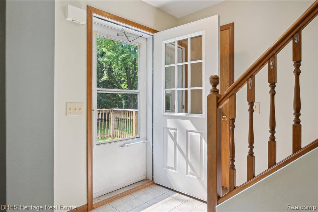 Howell, MI 48855,4837 Clyde Road