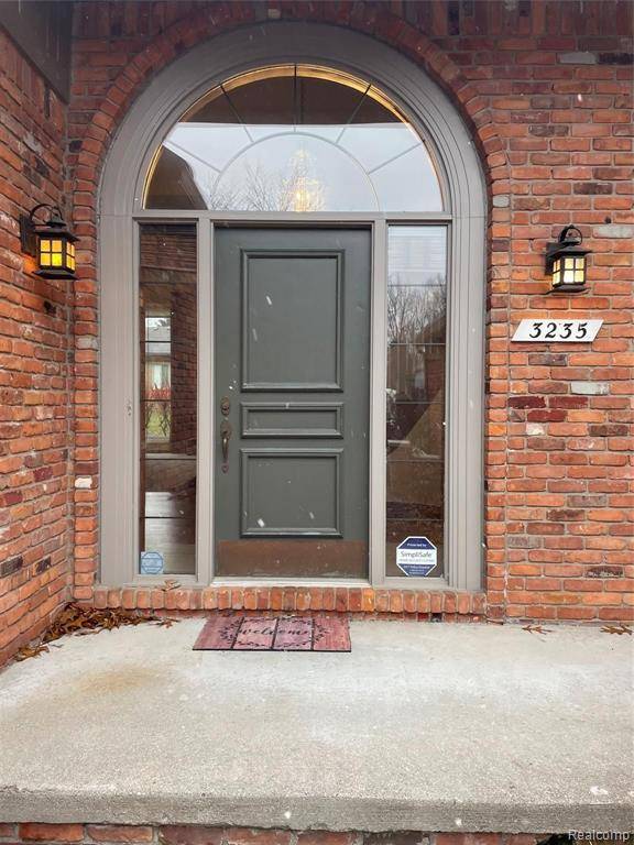 Rochester Hills, MI 48306,3235 PARKWOOD Drive