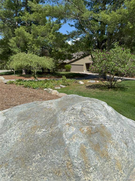 Traverse City, MI 49686,6556 Mission Ridge