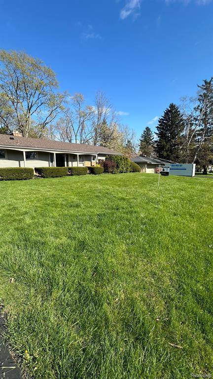 West Bloomfield, MI,5429 CAMBOURNE Place