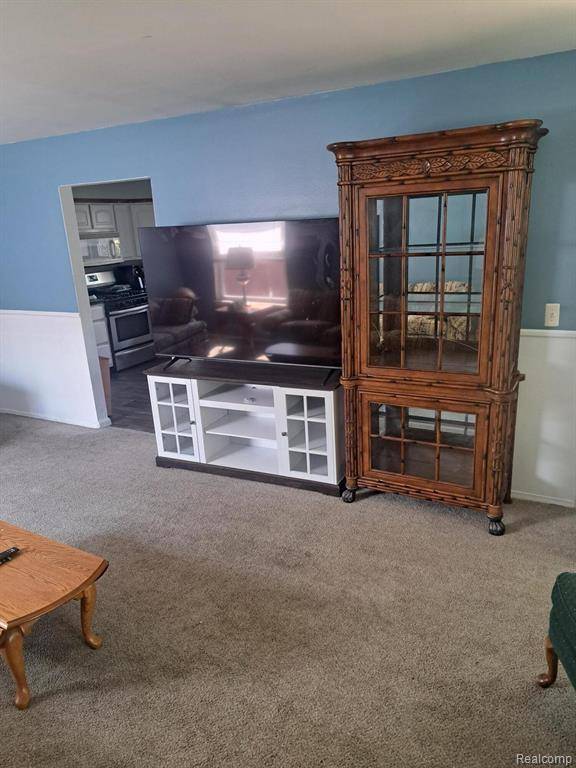 Dearborn Heights, MI 48125,4510 Croissant Street