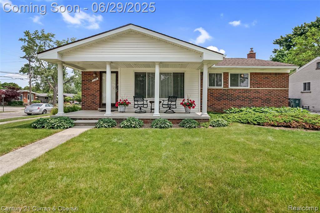 Clawson, MI,1356 N Selfridge Boulevard