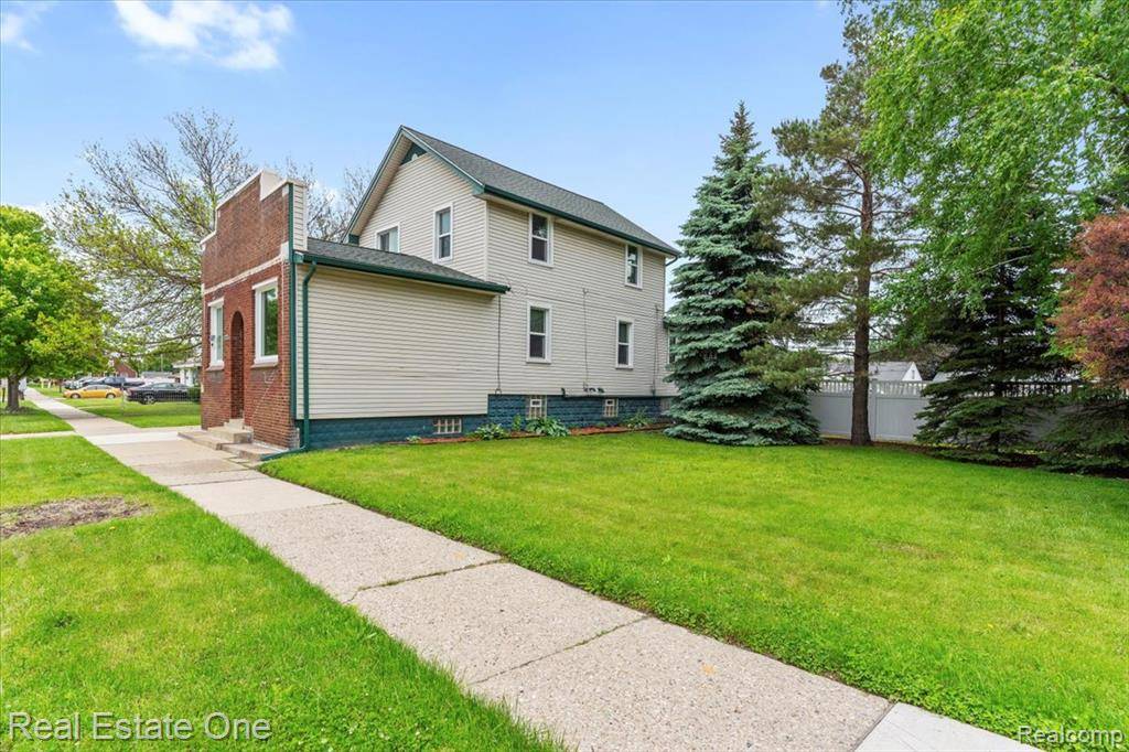 Wyandotte, MI 48192,862 Goddard Street