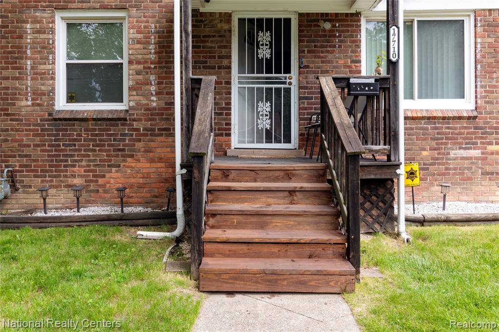 Detroit, MI 48219,17710 Trinity Street