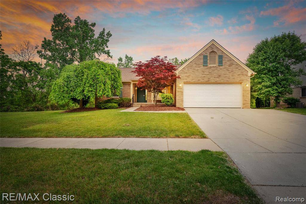 Plymouth, MI 48188,995 Wildwood Lane