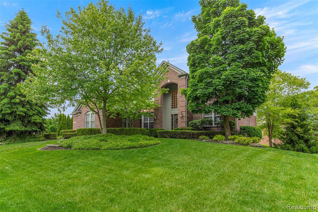 Northville, MI 48168,17303 Black Pine Drive