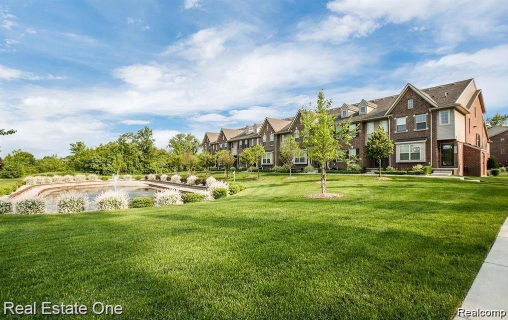 Canton, MI 48170,13103 Woodridge Circle