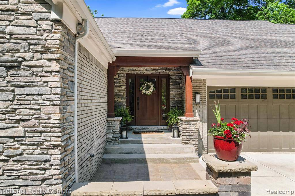 South Lyon, MI 48178,11500 Lisa Lori Lane