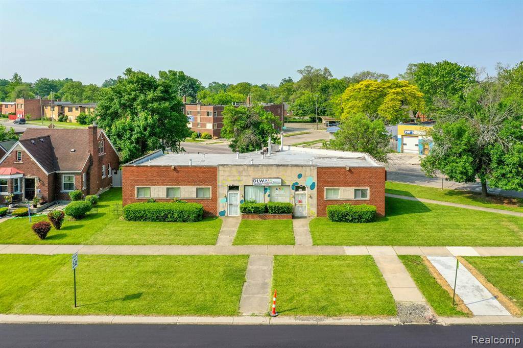 Detroit, MI 48224,10573-10575 Morang Drive