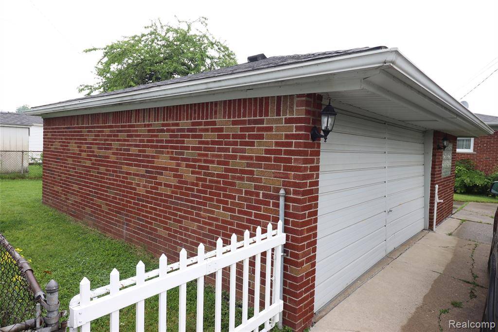 Roseville, MI 48066,19396 Wilfred Street