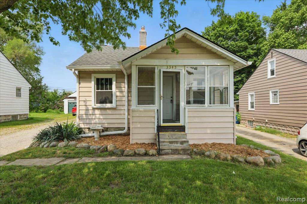 Bloomfield Hills, MI 48329,3345 Curwood Street