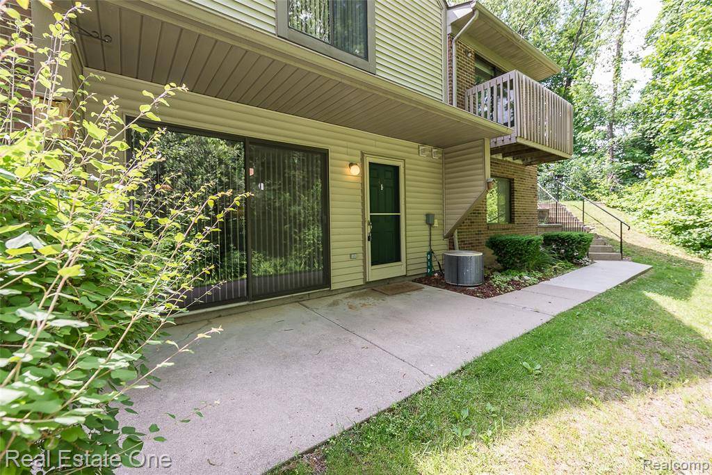 Brighton, MI 48116,410 Spring Brooke Drive