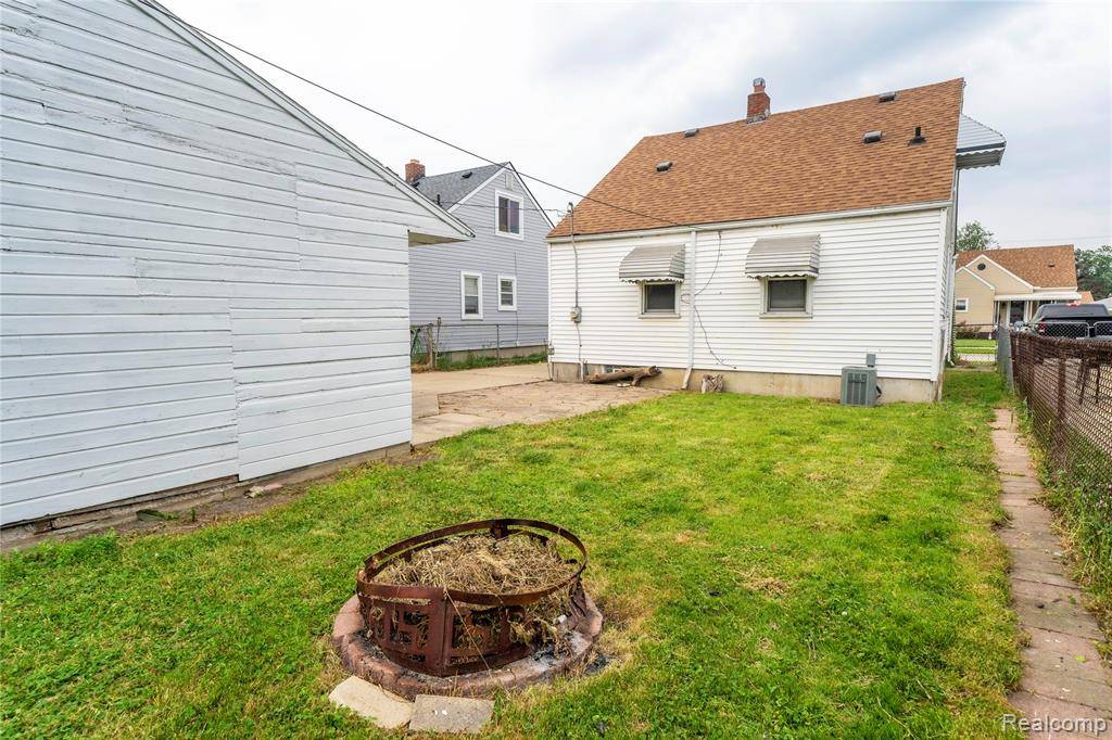Wyandotte, MI 48192,3538 22nd Street