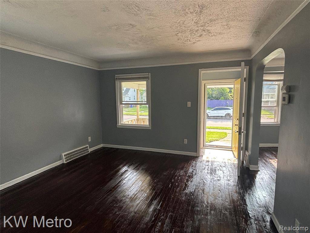 Lincoln Park, MI 48228,9577 Minock Street