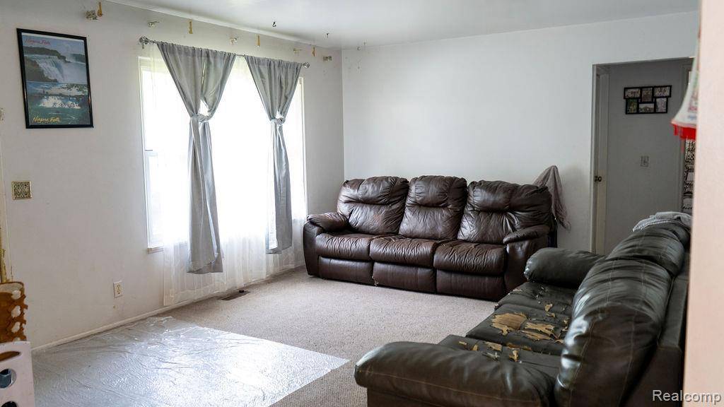 Lansing, MI 48911,4107 Windward Drive