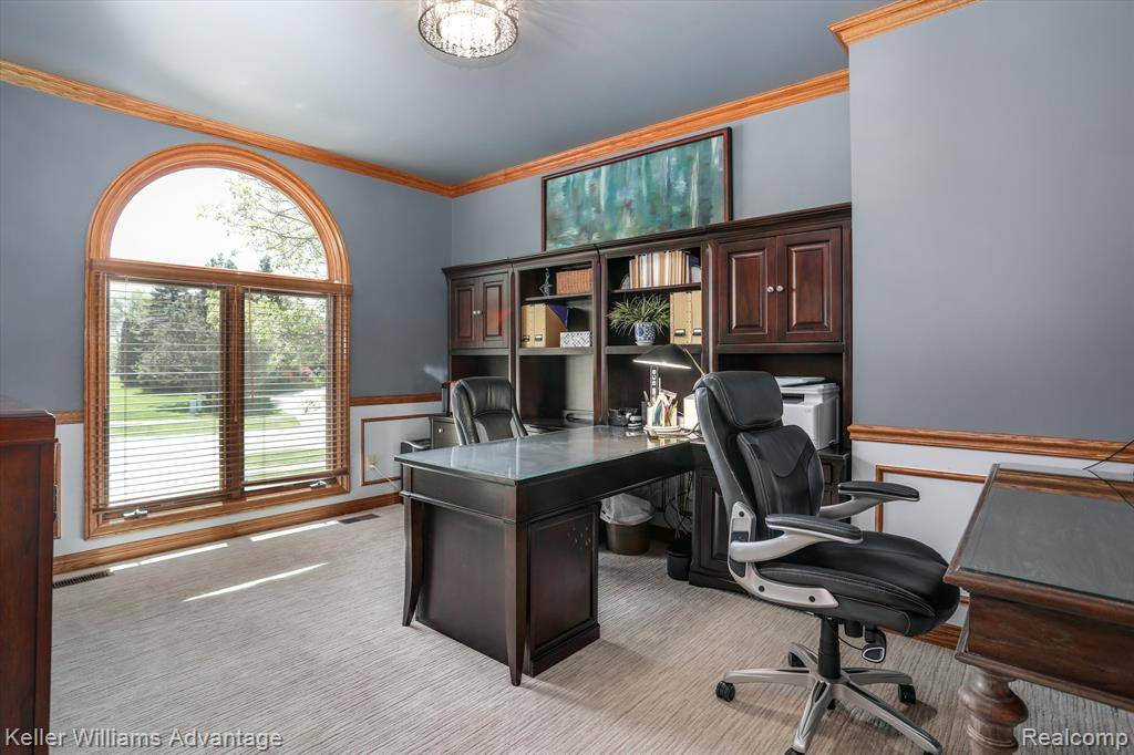 South Lyon, MI 48178,23790 Point O Woods Court