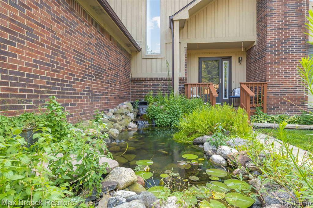 West Bloomfield, MI,6360 Brookview Lane