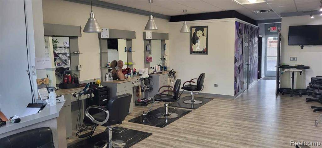 Warren, MI 48088,14148 E 12 Mile Rd Road