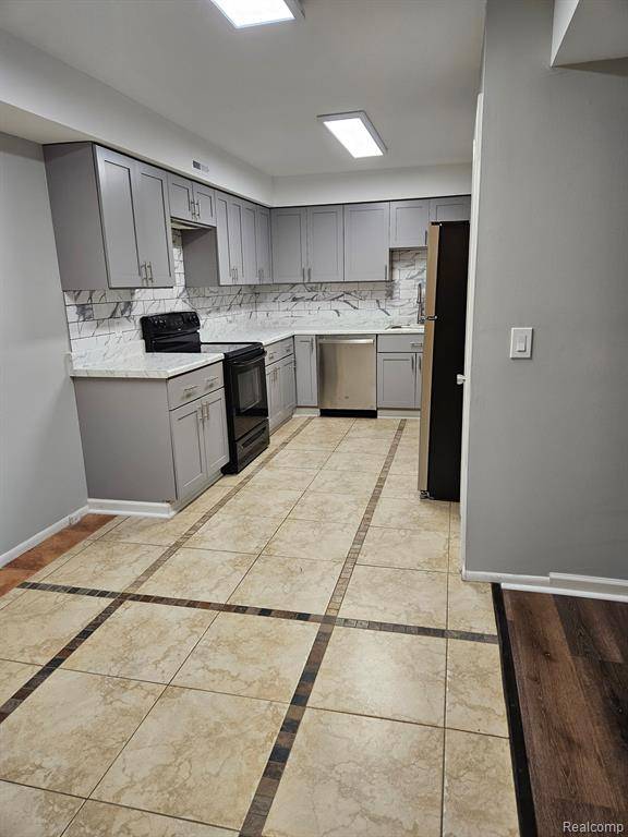 Clinton Twp, MI 48038,42015 TODDMARK Lane