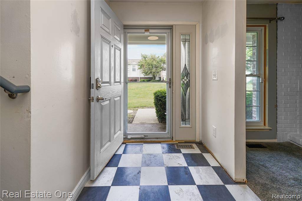 Northville, MI 48167,42124 Roscommon Street