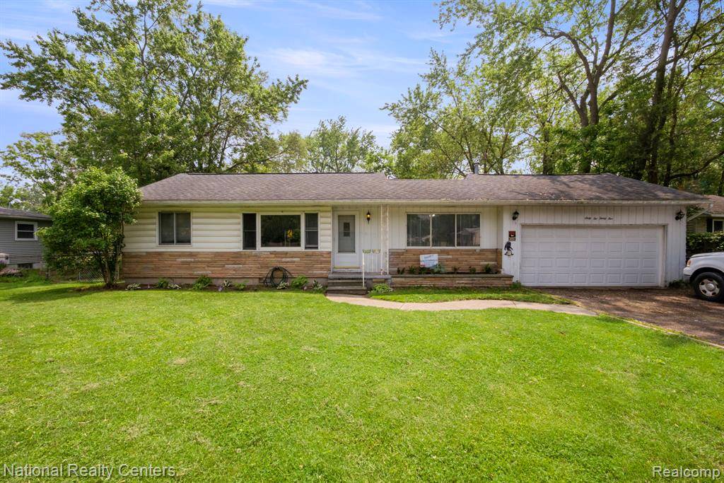 Waterford, MI 48329,6235 Williams Lake Road