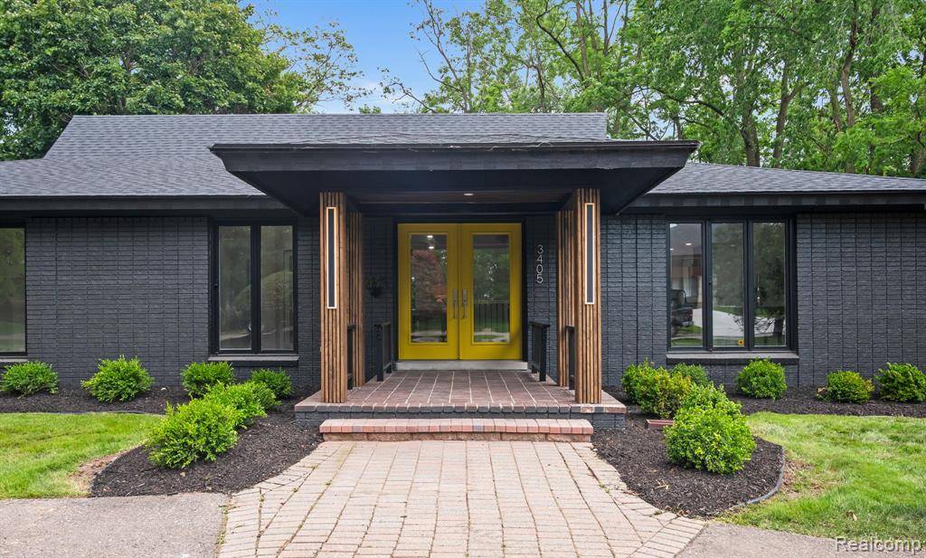 Bloomfield Hills, MI 48323,3405 Pine Estates Drive