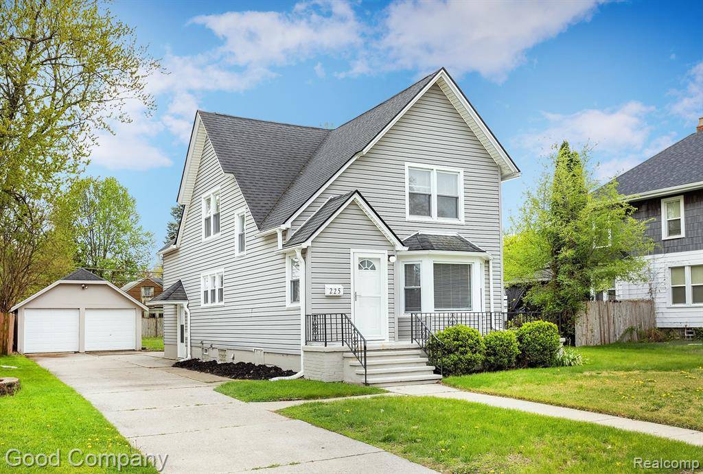Mount Clemens, MI 48043,225 EUCLID Street