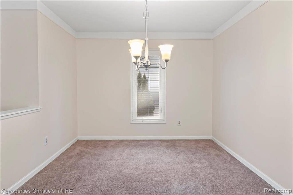 Clinton Twp, MI 48036,37447 Stonegate Circle