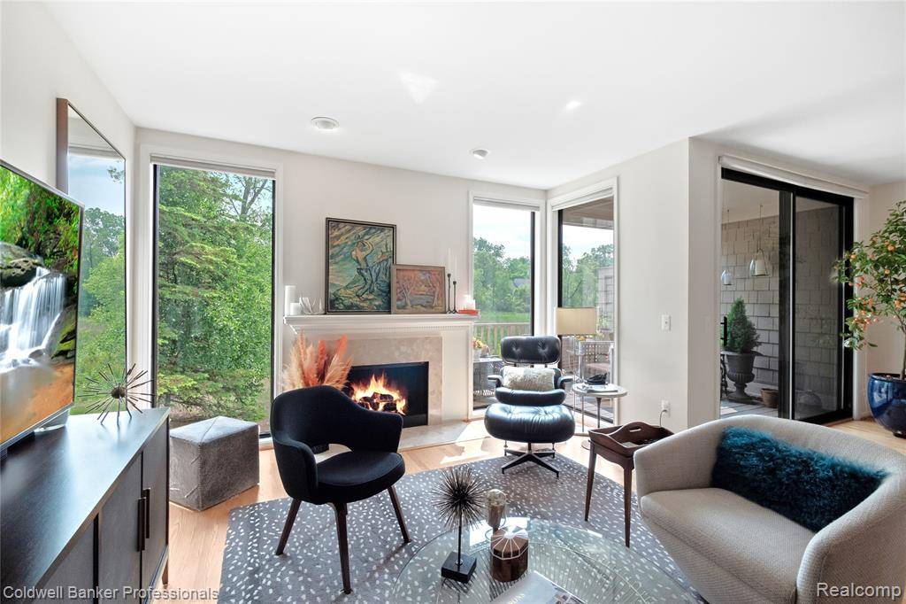 Bloomfield Hills, MI 48304,916 Tartan Trail