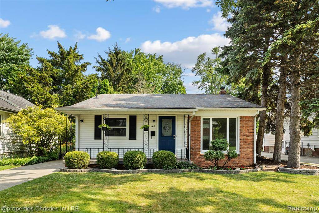Royal Oak, MI 48067,1616 Catalpa Drive