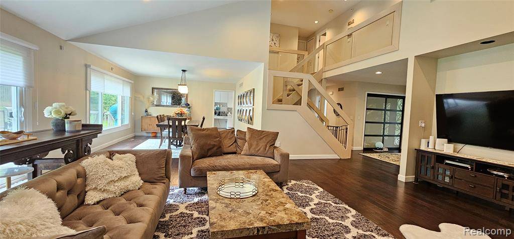 West Bloomfield, MI 48323,5084 Champlain Circle