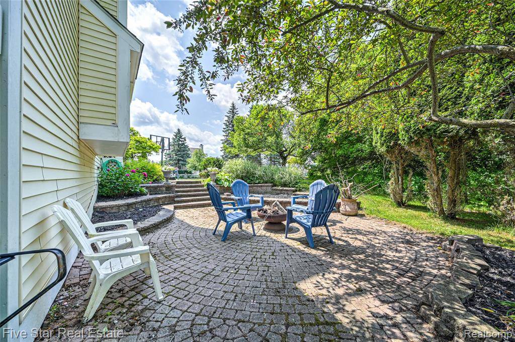 Oxford, MI 48371,1294 Fountain View Court