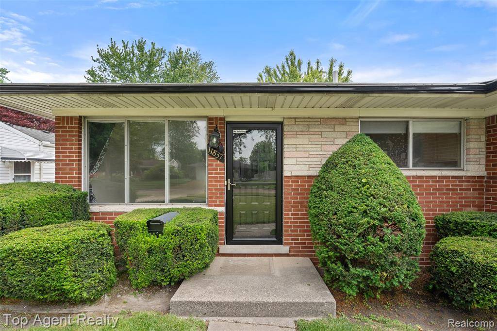 Sterling Heights, MI 48313,11837 Meteor Drive
