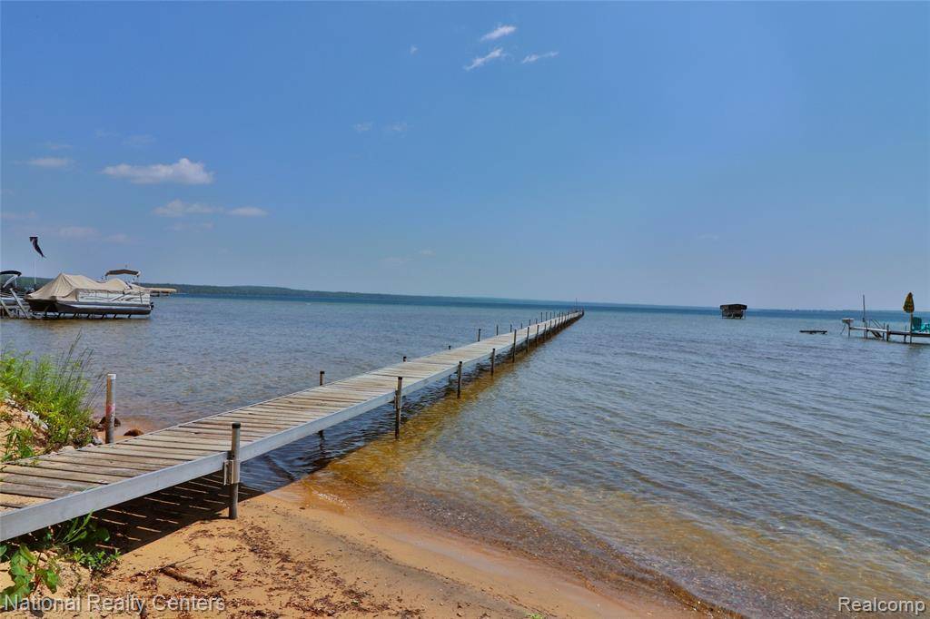 Roscommon, MI 48653,10475 W Higgins Lake Drive