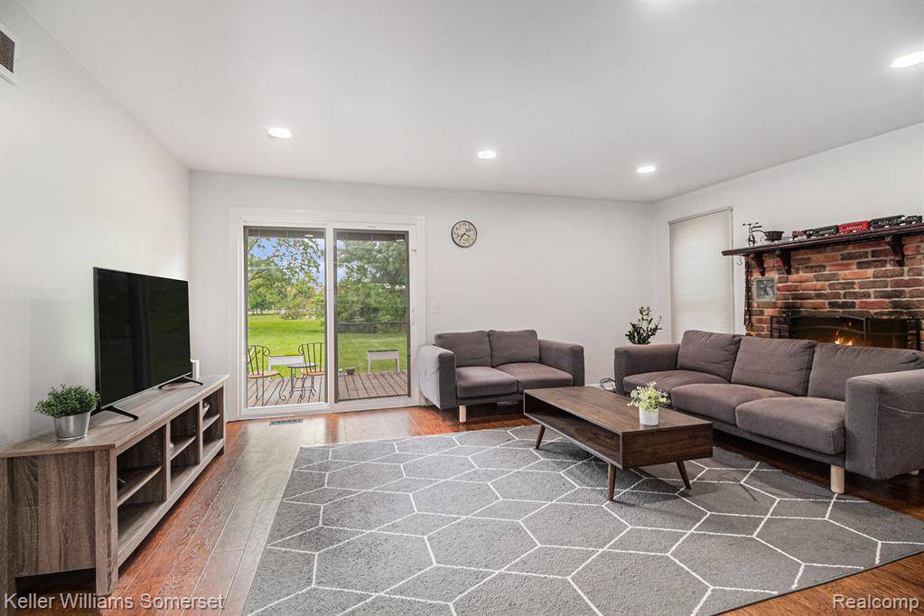 Sterling Heights, MI 48310,5251 Mansfield Avenue