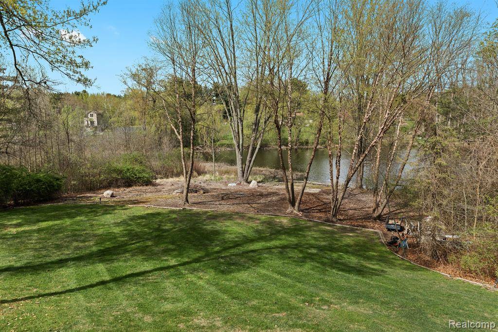 Brighton, MI 48114,9997 APPLEGATE Lane