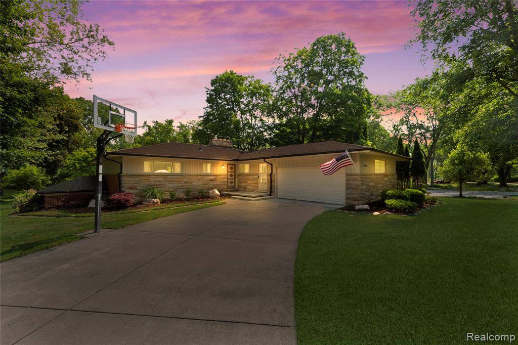 Farmington Hills, MI 48336,31560 Rocky Crest