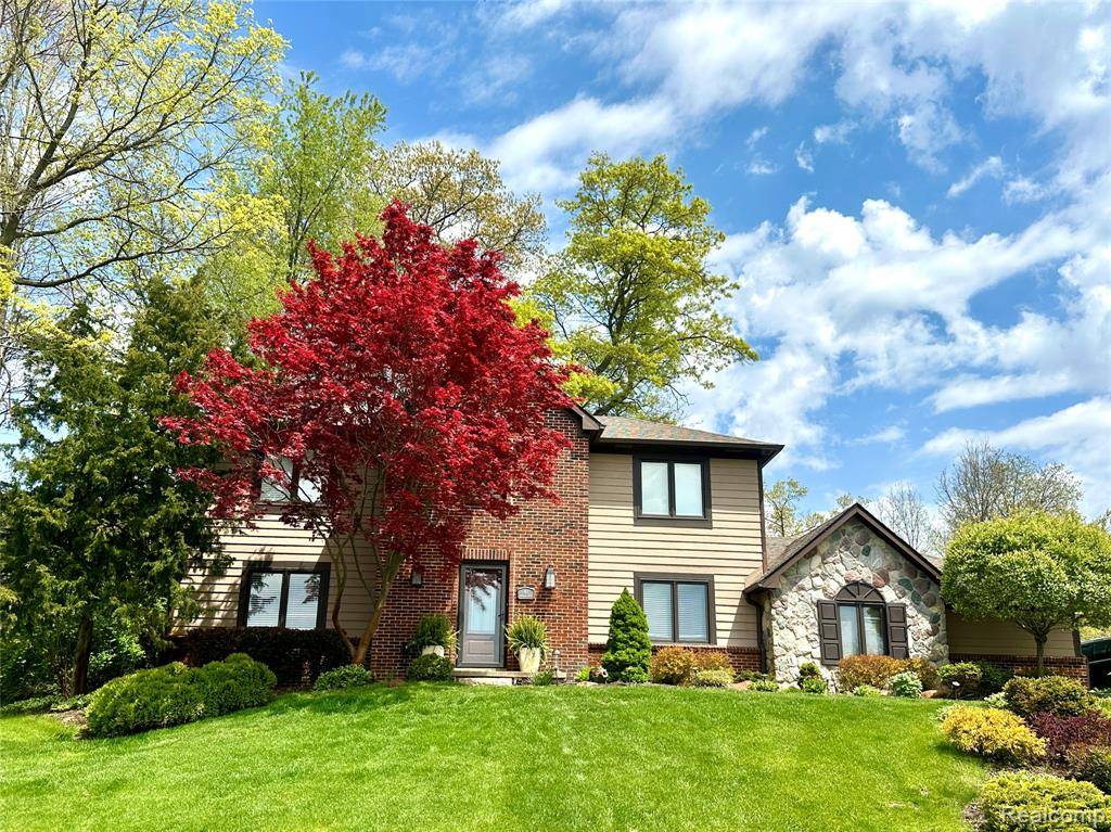 Lake Orion, MI 48362,85 Overlake Drive