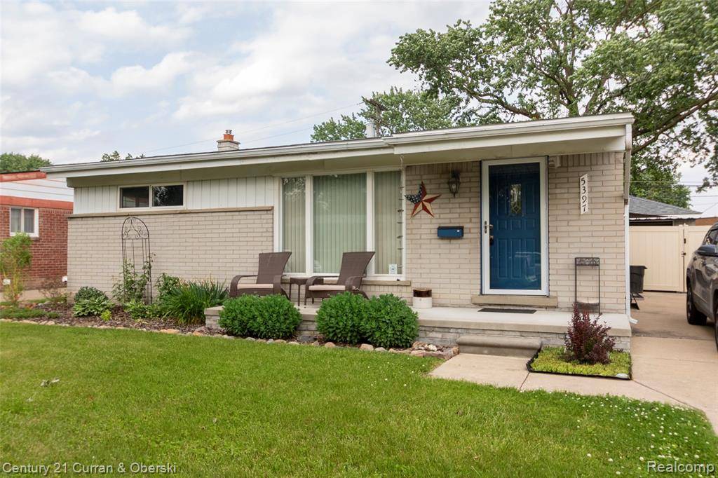 Dearborn Heights, MI 48125,5397 Vivian Street
