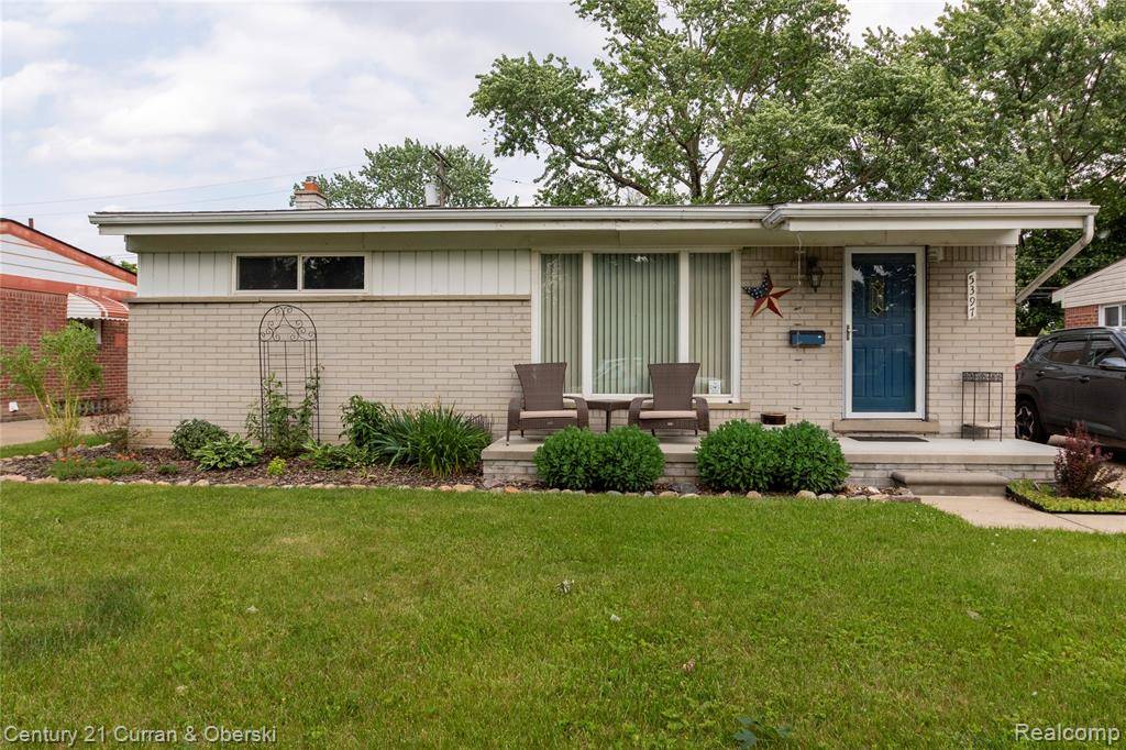 Dearborn Heights, MI 48125,5397 Vivian Street