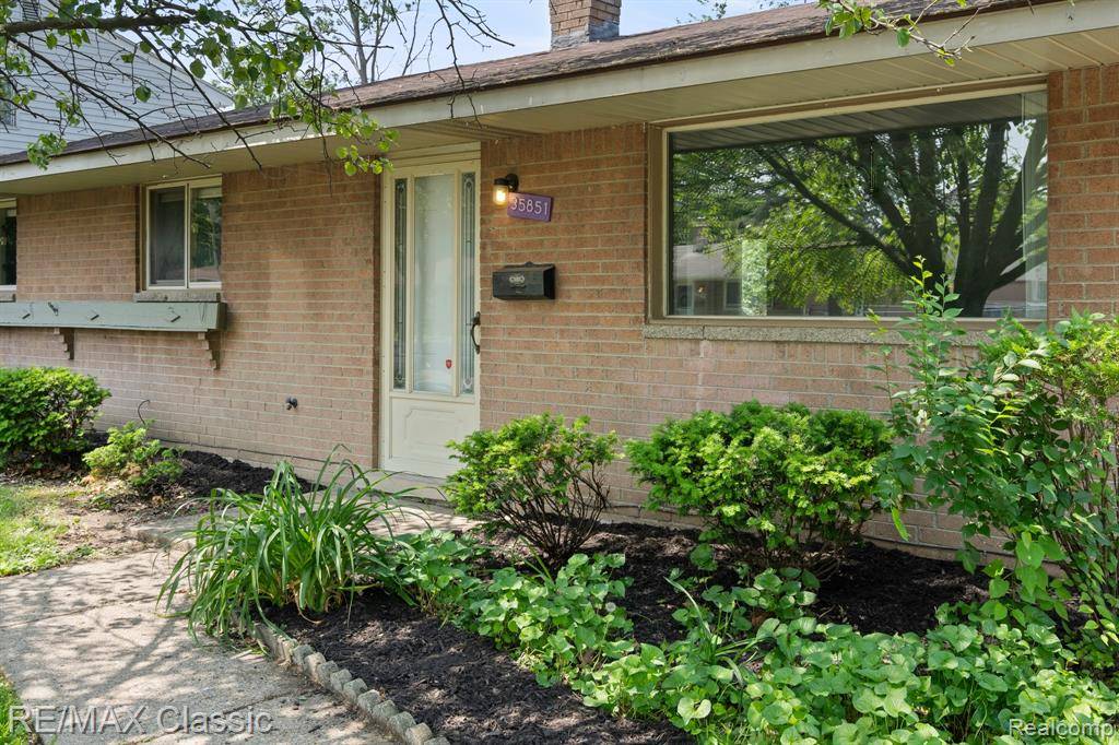 Westland, MI 48186,35851 Thames Street