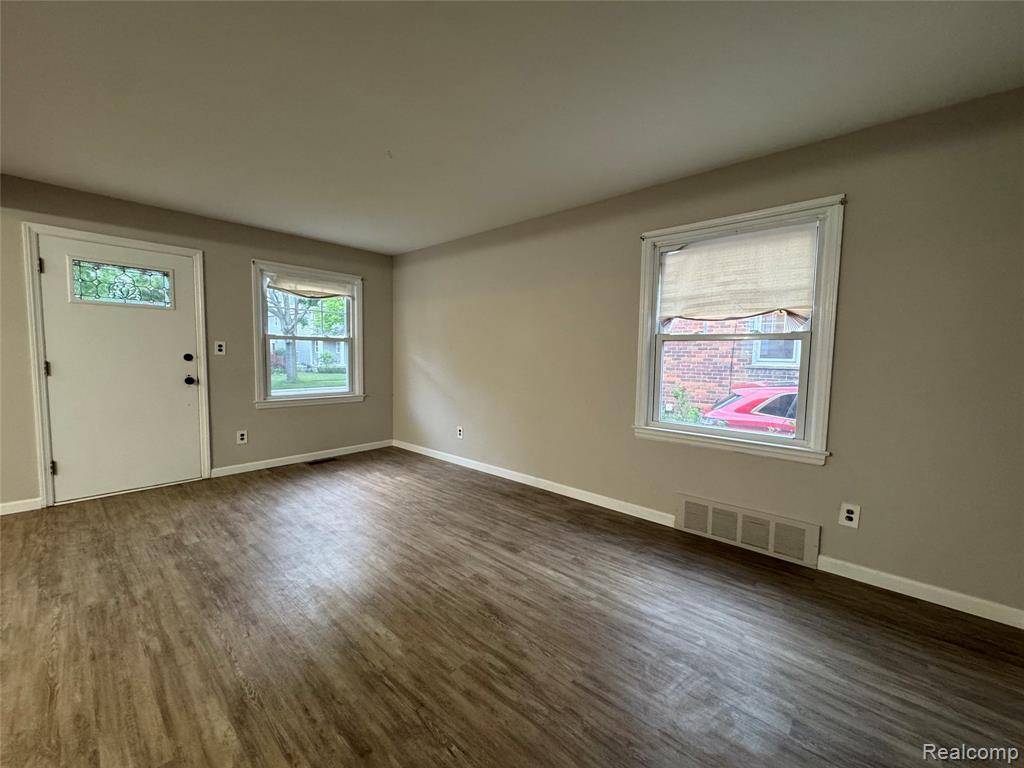 Bloomfield Hills, MI 48009,443 E Southlawn Boulevard