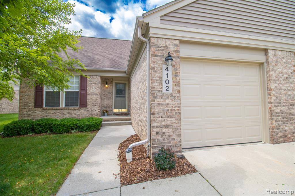 Canton, MI 48188,4102 Hunters E Circle