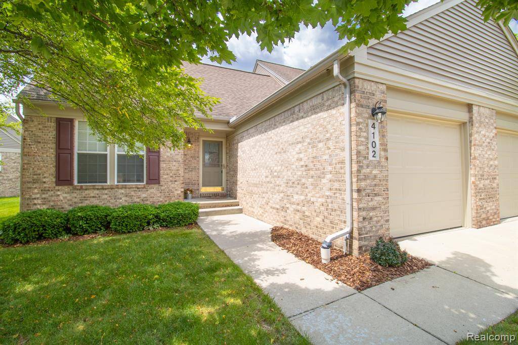 Canton, MI 48188,4102 Hunters E Circle