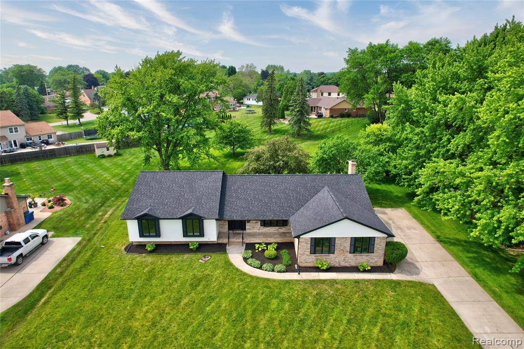 Grand Blanc, MI 48439,507 Charing Cross Drive