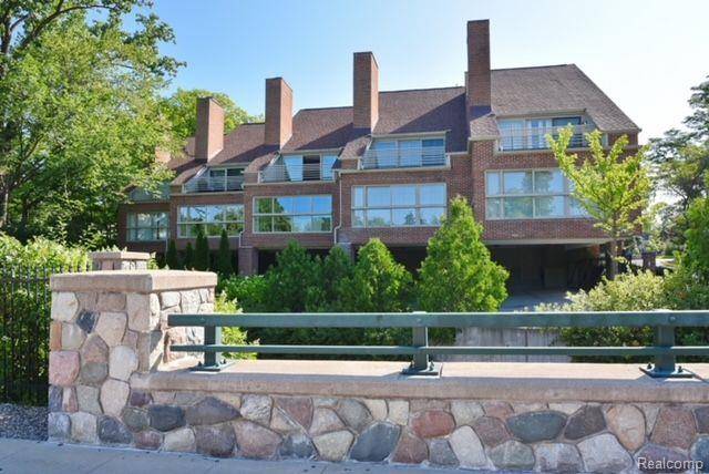 Birmingham, MI 48009,511 BROOKSIDE Avenue