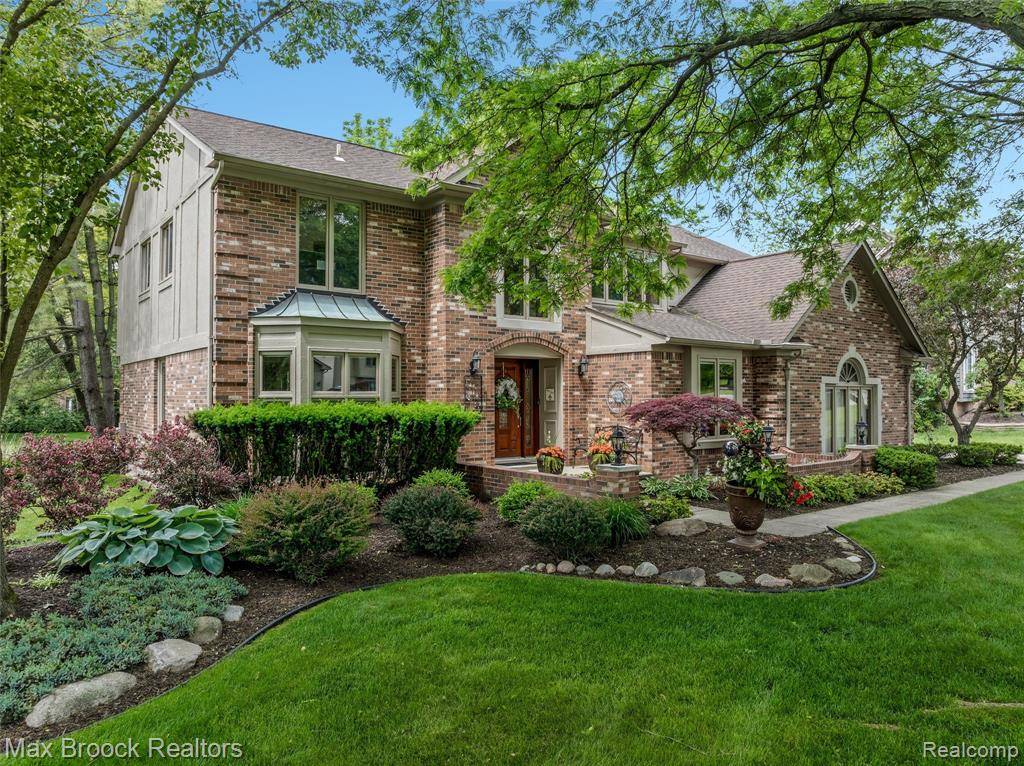 Rochester Hills, MI 48309,885 Timberline Drive